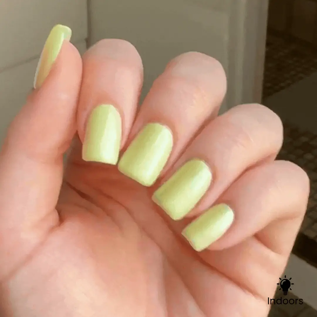 Daisy - Classic Colour Changing Nail Powder - Image 4