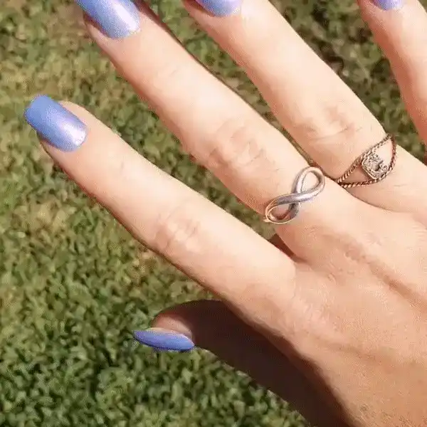 Iris - Classic Nail Powder - Image 2